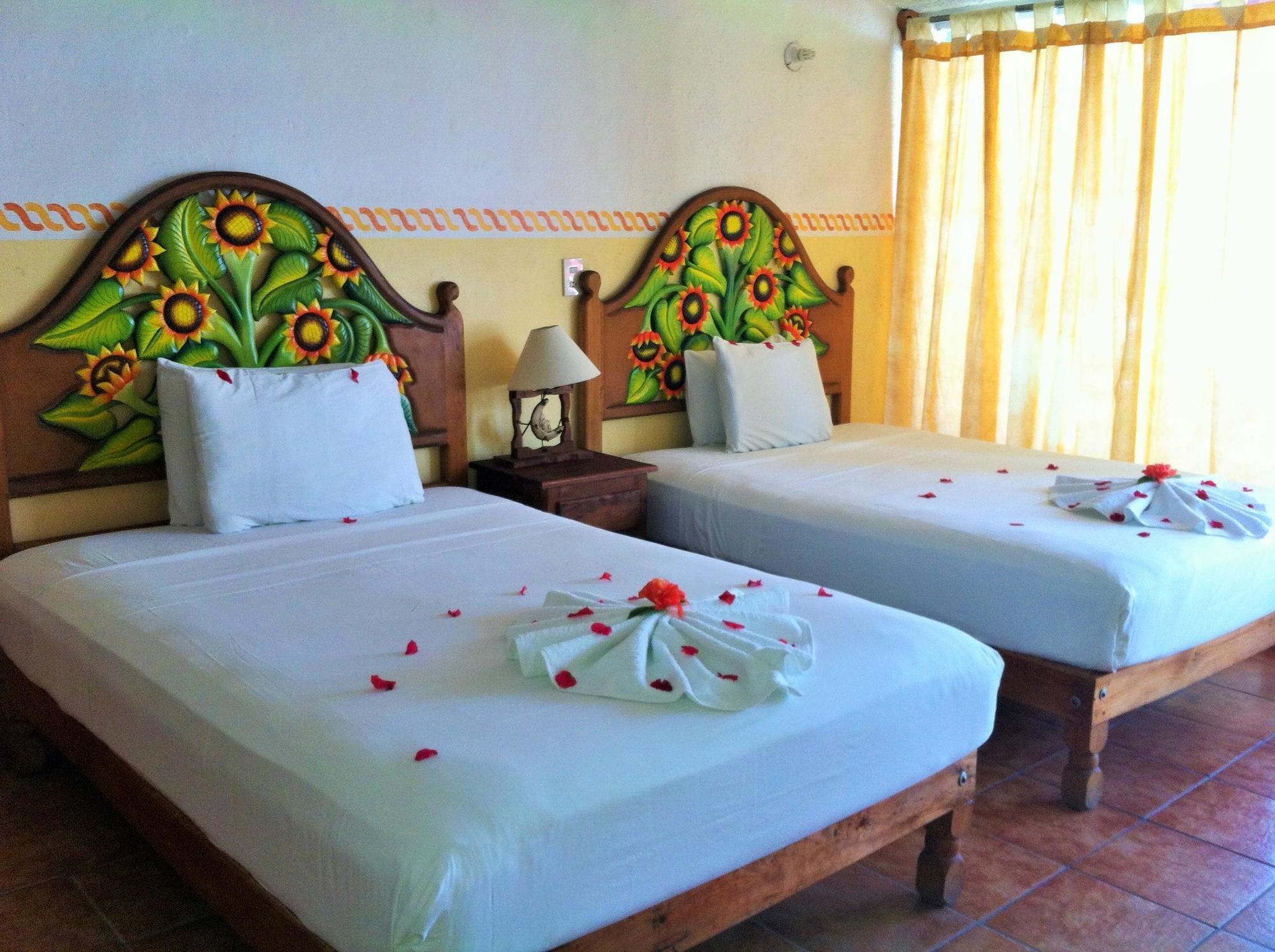 Hotel Casa De La Palma Bed & Breakfast Zihuatanejo Eksteriør billede